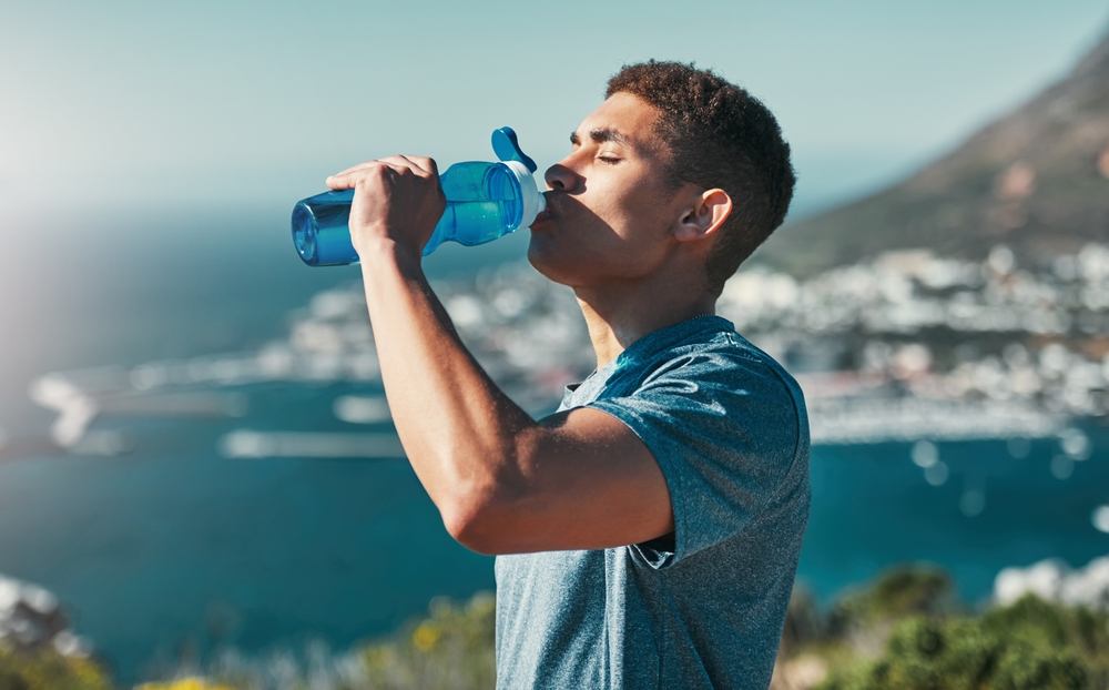 Role of Diet and Hydration in Spinal Health